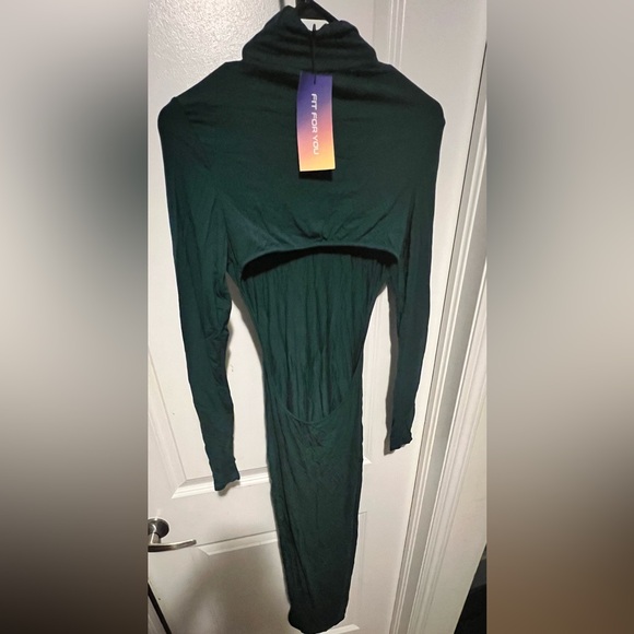 Backless BodyCon Dress - Picture 3 of 3